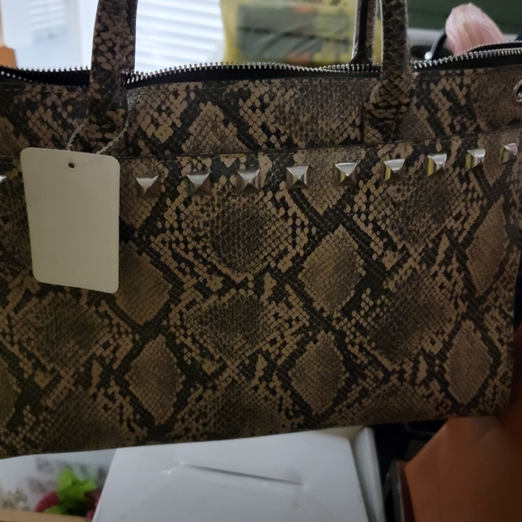 Carlos Santana 2 pieces shoulder bag set in Black and Snake pattern NWT - Picture 5 of 7